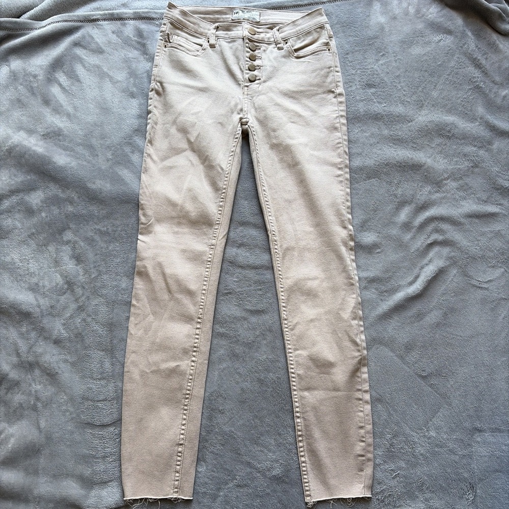 Free People High-Waisted Beige Skinny Jeans Size 26 With Button Fly & Raw Hem